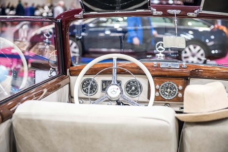 retro motor show