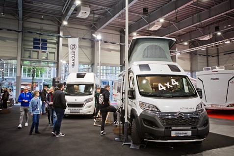 salon caravaningu na poznan motor show