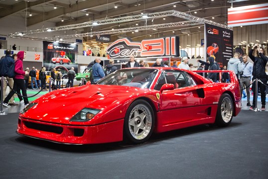 Ferrari F40 na Retro Motor Show