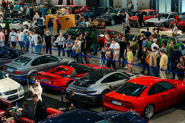 Retro motor show